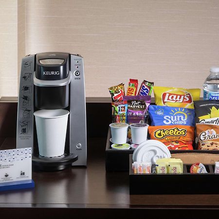 Hampton Inn Seaport Financial District Нью-Йорк Экстерьер фото