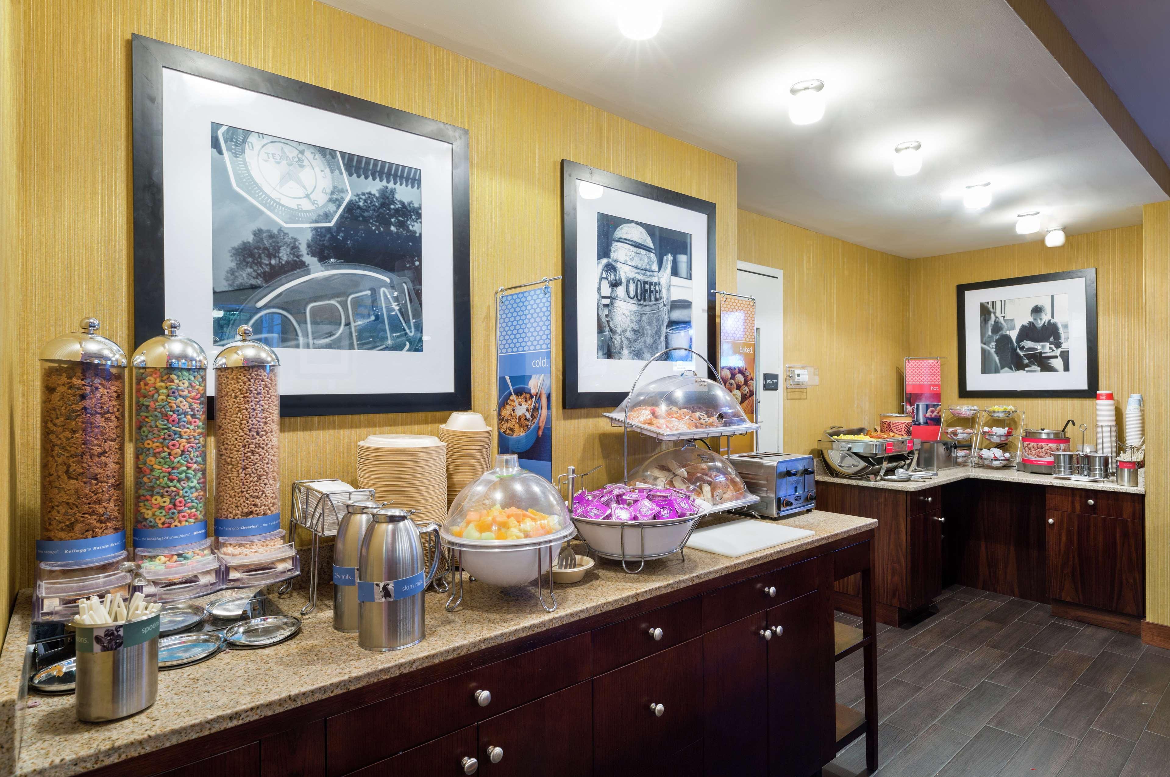 Hampton Inn Seaport Financial District Нью-Йорк Экстерьер фото