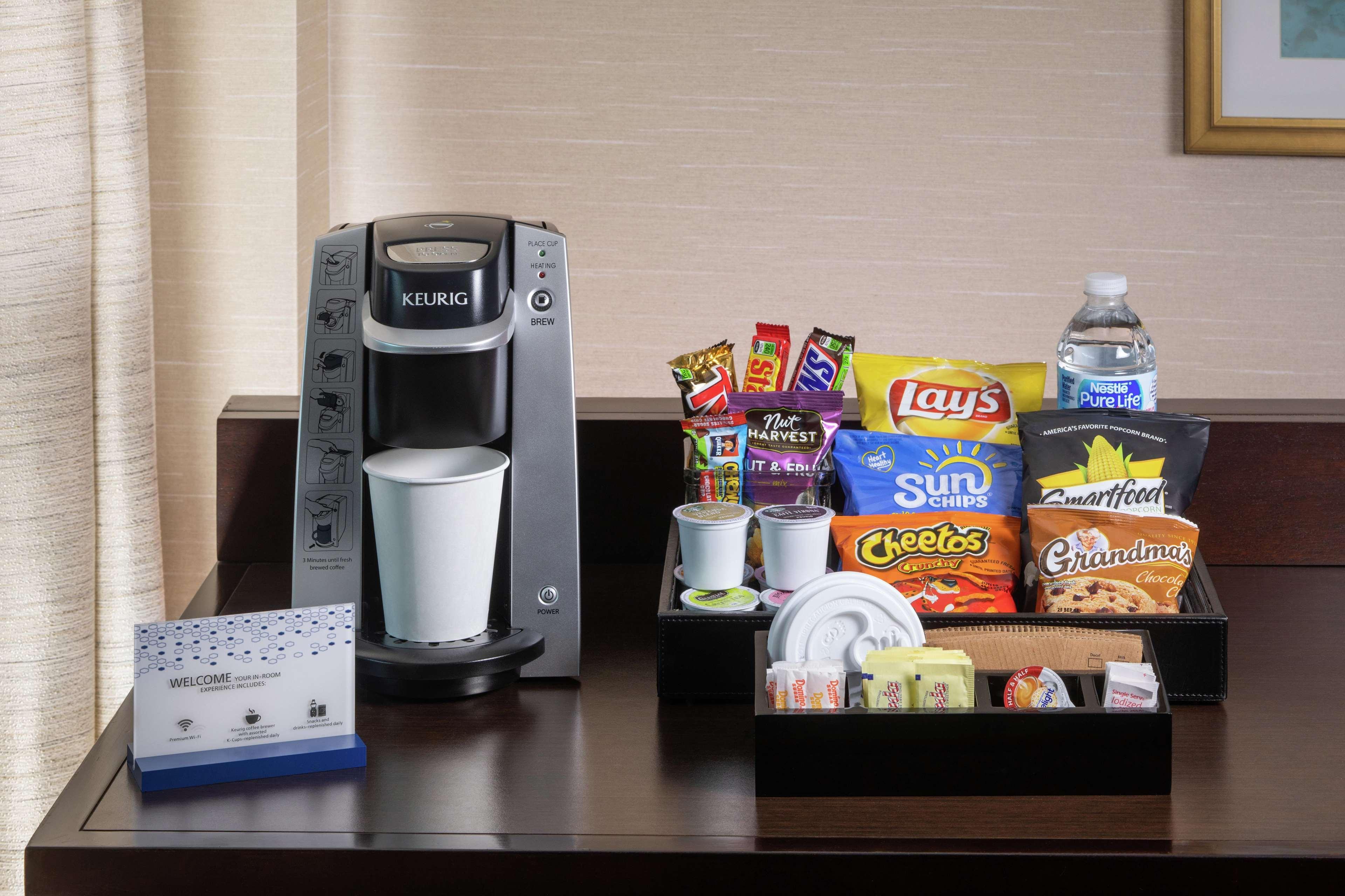 Hampton Inn Seaport Financial District Нью-Йорк Экстерьер фото