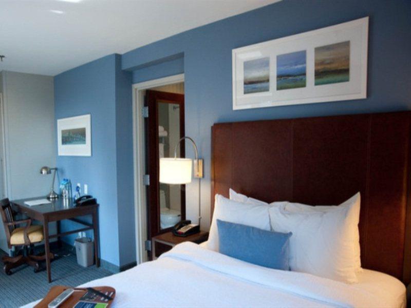Hampton Inn Seaport Financial District Нью-Йорк Экстерьер фото