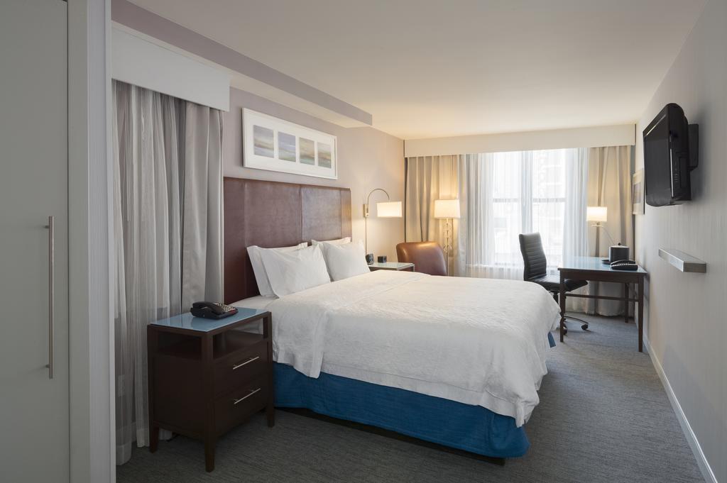 Hampton Inn Seaport Financial District Нью-Йорк Экстерьер фото