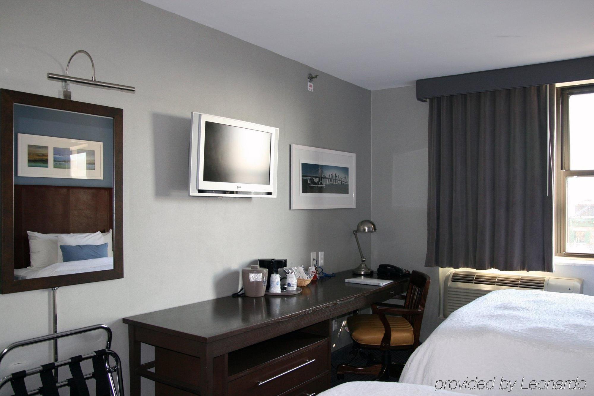 Hampton Inn Seaport Financial District Нью-Йорк Номер фото