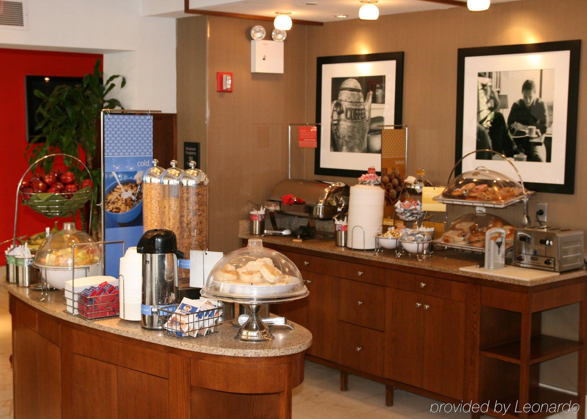 Hampton Inn Seaport Financial District Нью-Йорк Ресторан фото